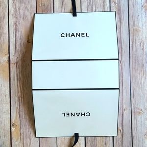 CHANEL gift box
